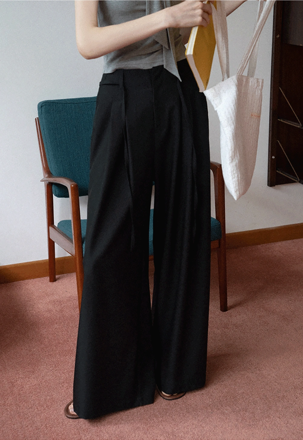 Pleated Wide-Leg Trousers