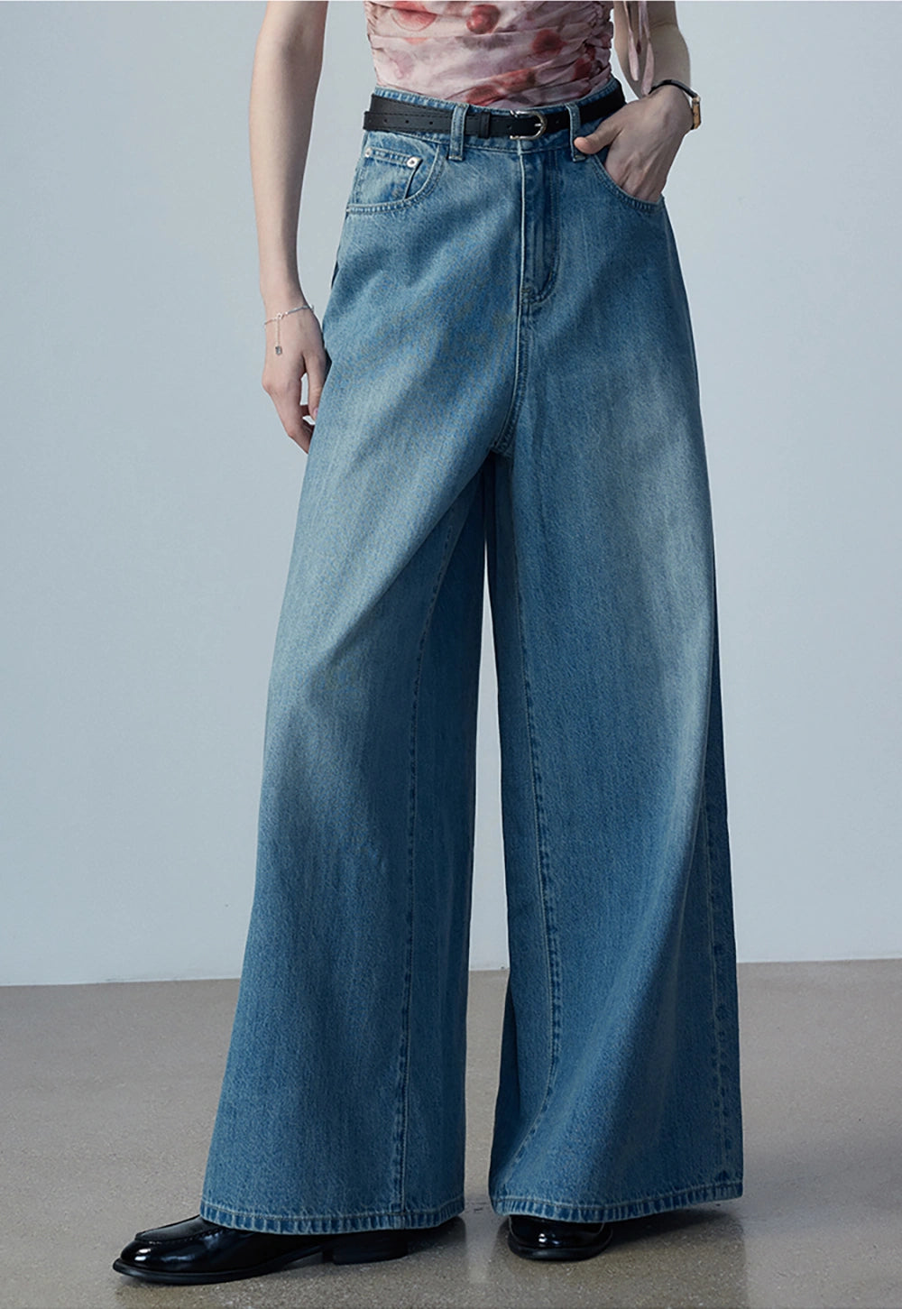Women's High Rise Wide Leg Jeans