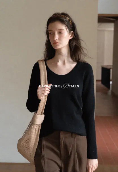 Ribbed Scoop Neck Long-Sleeve Top