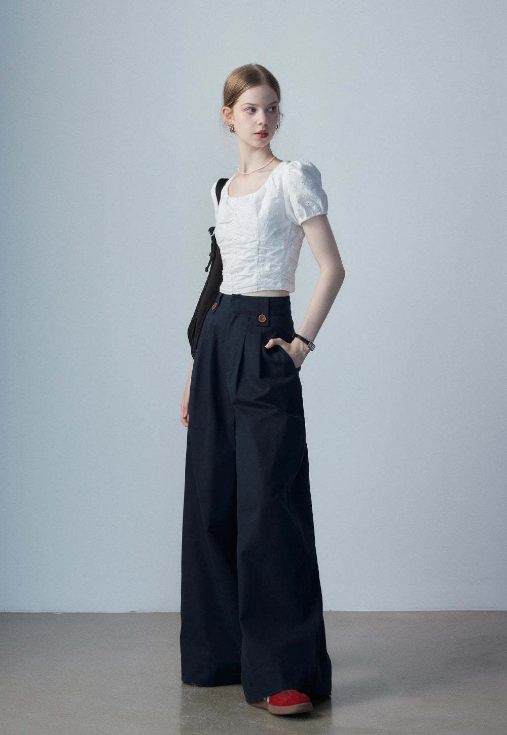 Women's White Eyelet Puff Sleeve Top