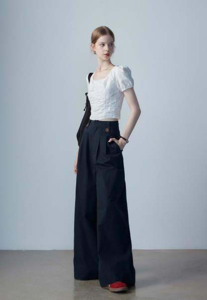Women's White Eyelet Puff Sleeve Top