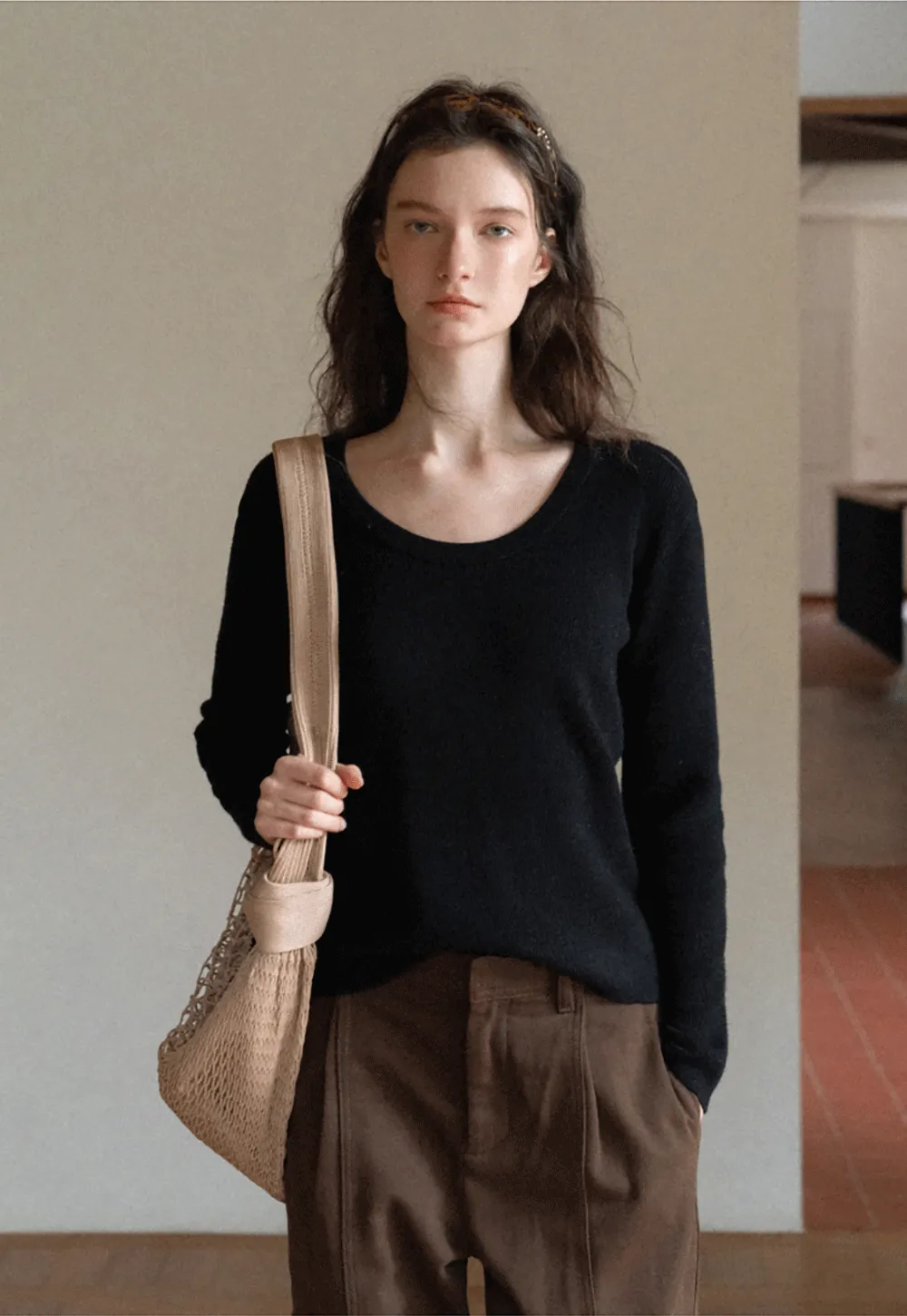 Ribbed Scoop Neck Long-Sleeve Top