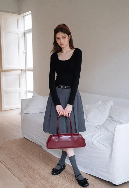 Women's Scoop-Neck Long-Sleeve Tee