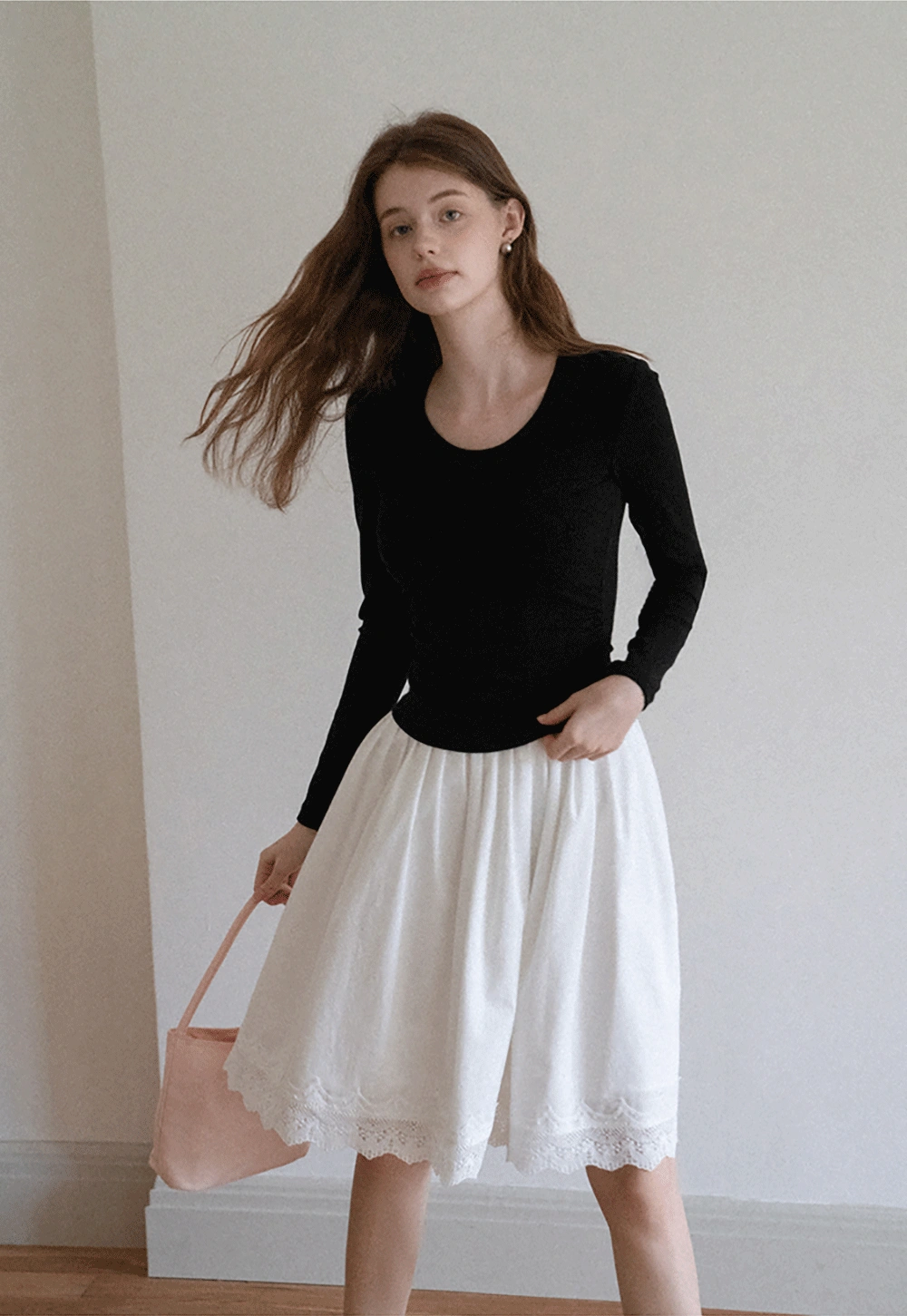 Women Long Sleeve Side Ruched Scoop Neck Crop Top