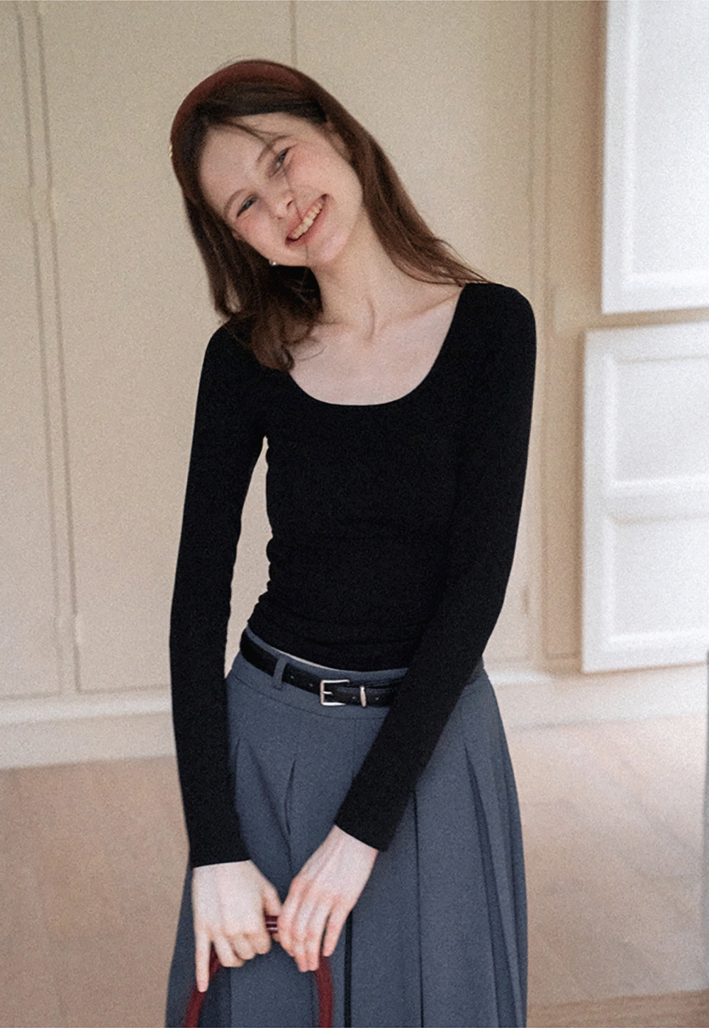 Women's Scoop-Neck Long-Sleeve Tee