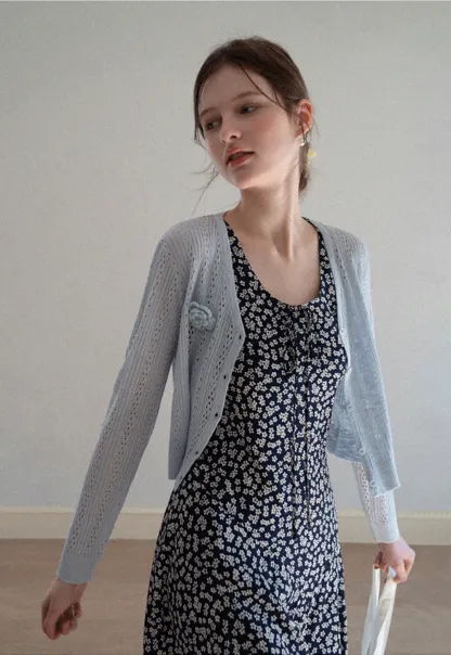 V Neck Cropped Knit Cardigan with Floral Button