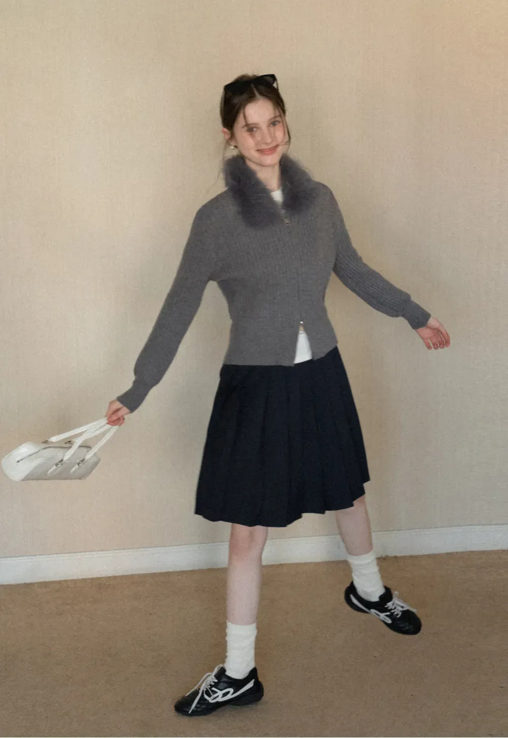 Elegant pleated midi skirt with high waist design