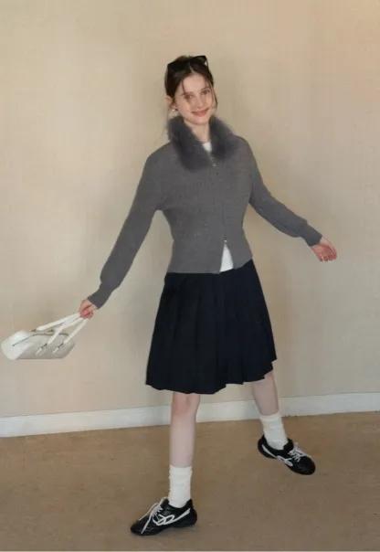 Elegant pleated midi skirt with high waist design