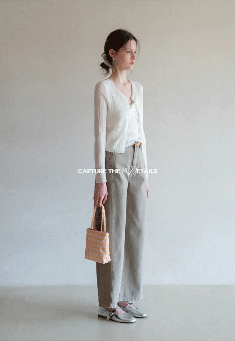 Ribbed knit sweater with V neckline and long sleeves