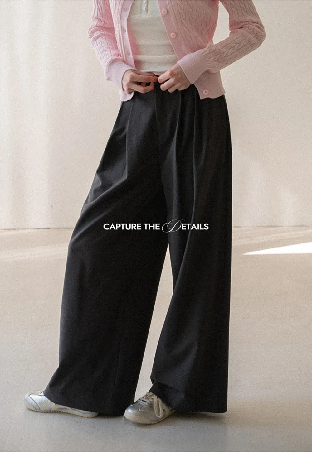 Wide leg pleated casual pants with front pockets