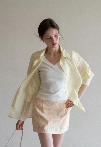 V neck short sleeve knit t shirt