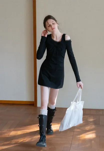 Sleeveless dress with front tie detail and t shirt