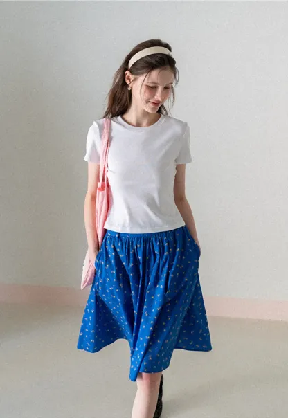 A-line skirt with floral print and elastic waist