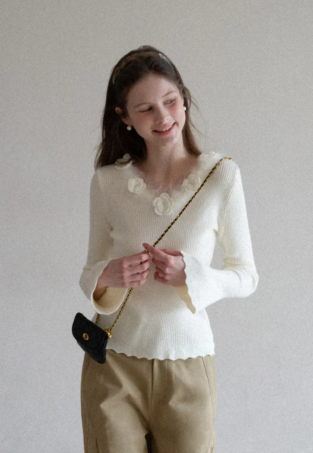 Floral Embellished V Neck Woolen Knit Sweater