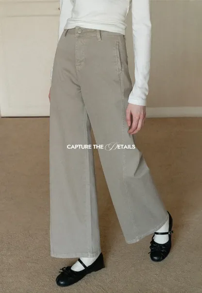 Wide leg high waist denim jeans with belt loop design