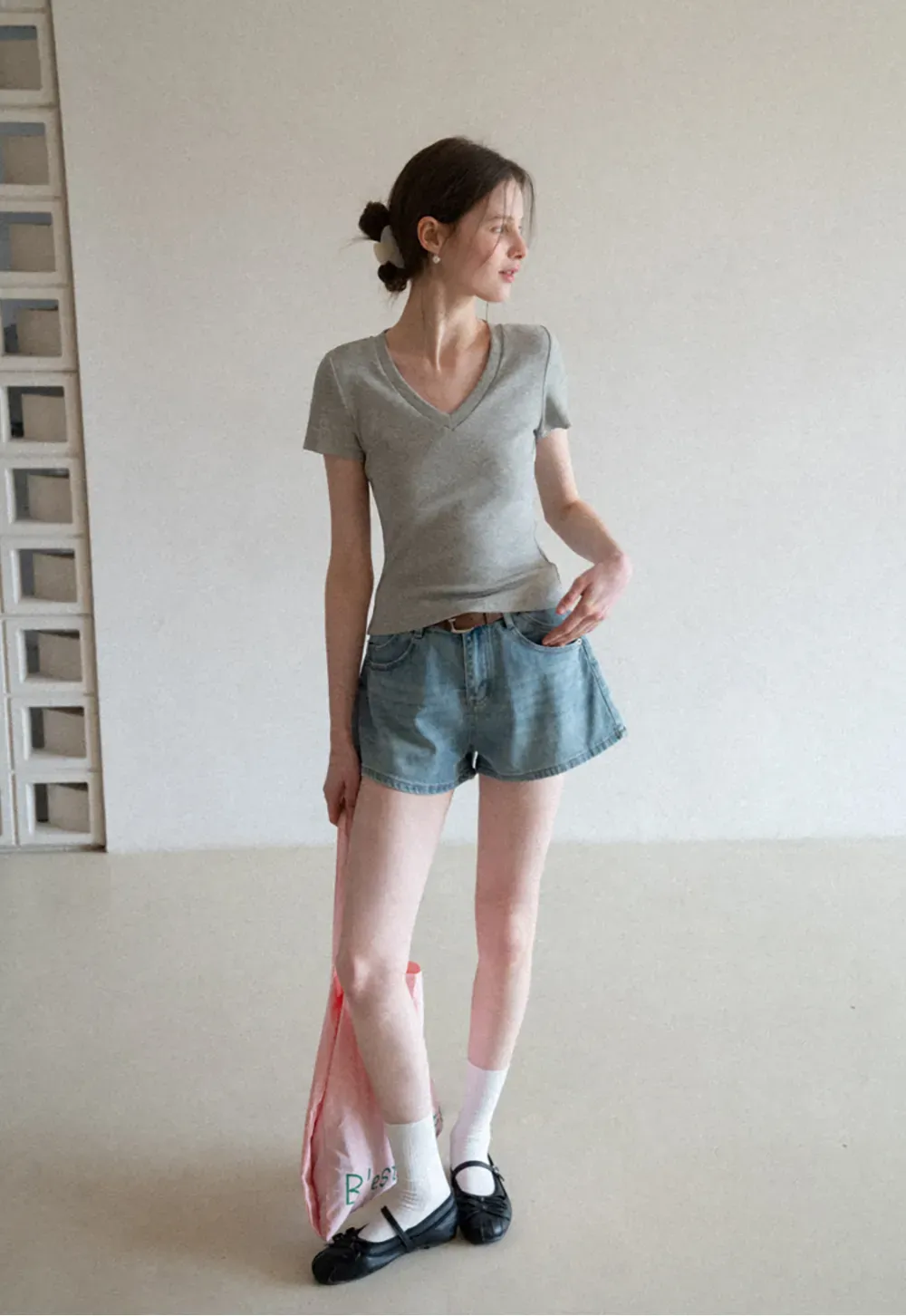 V neck short sleeve knit t shirt