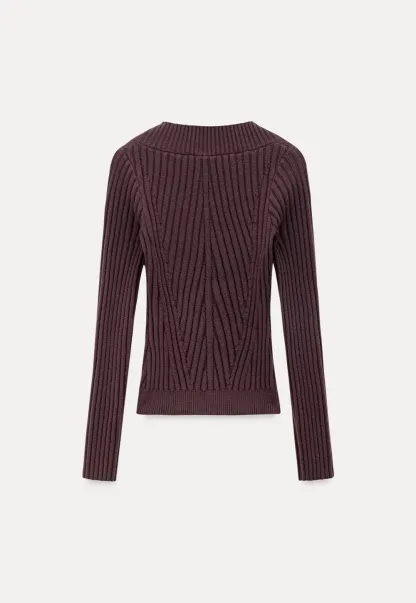 Elegant Ribbed Knit Sweater with V-Neck Design