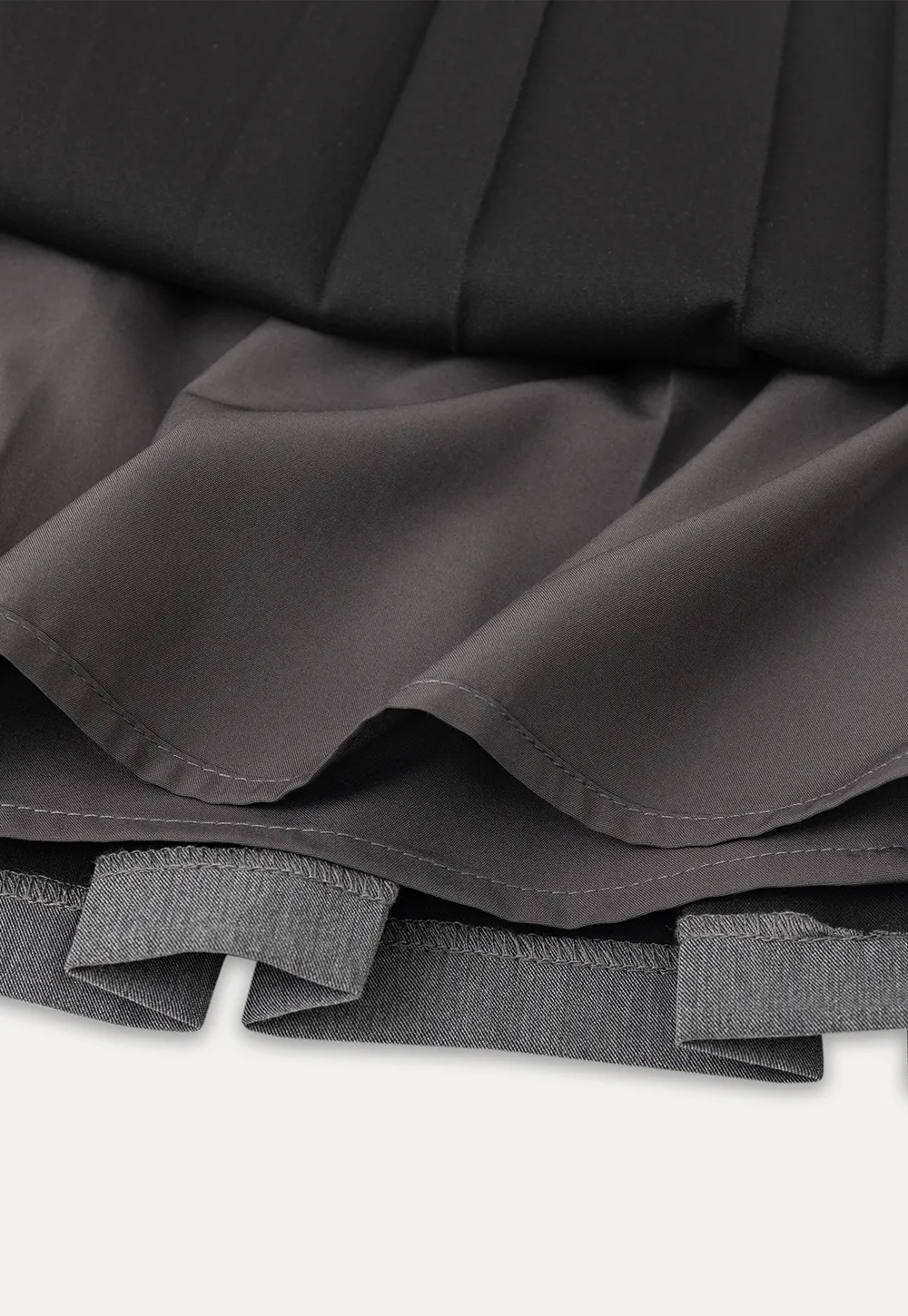 Pleated skirt with front bow detail