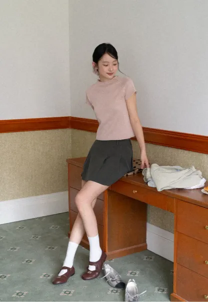 Short Sleeve Ribbed Knit Top with Raglan Sleeves