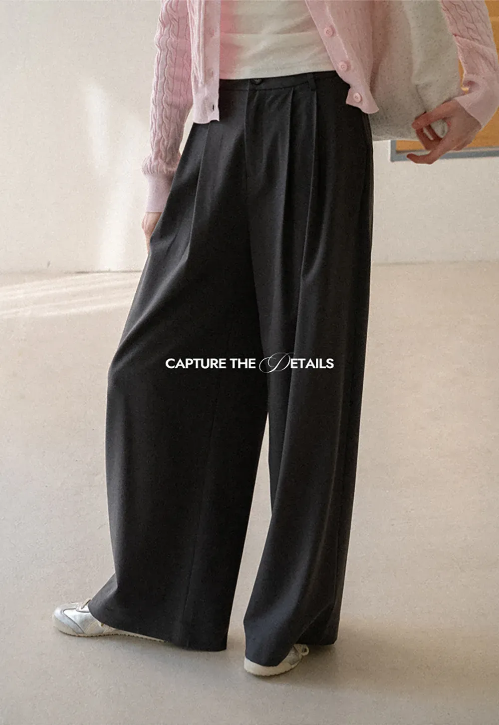 Wide leg pleated casual pants with front pockets