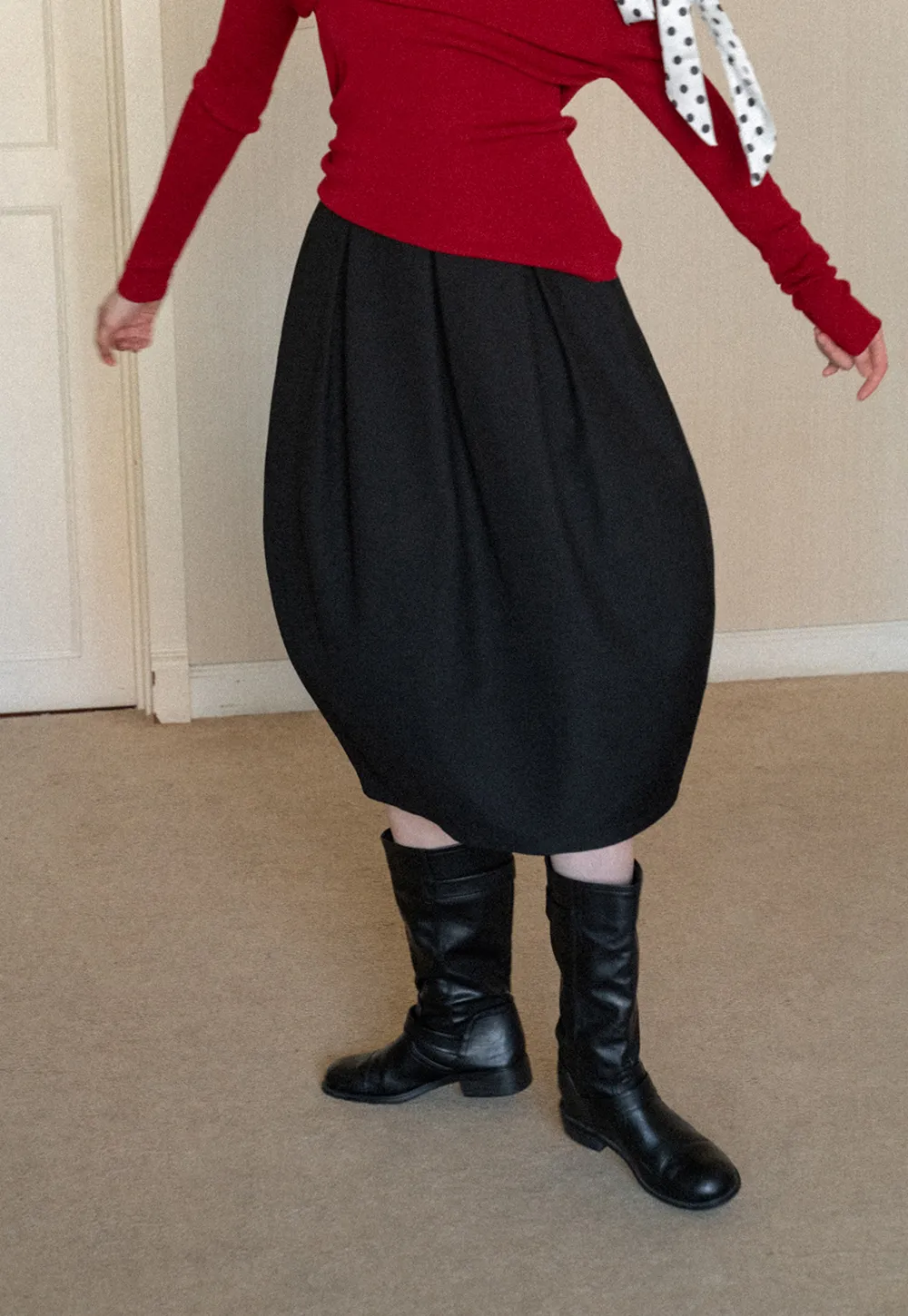 Elegant Pleated Midi Skirt with Flared Design