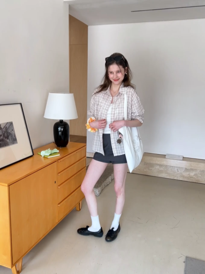 Plaid Shirt with Collar and Long Sleeves