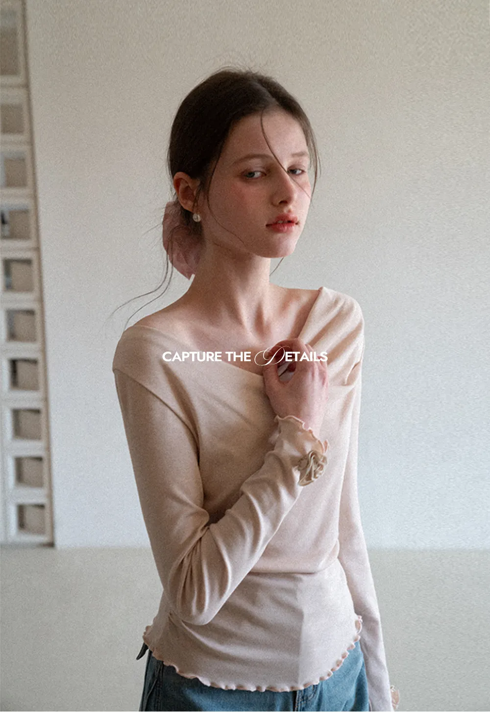 Long sleeve top with ruffled hem and cuffs