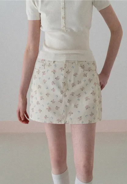 Floral Print Mini Skirt with Front Pockets