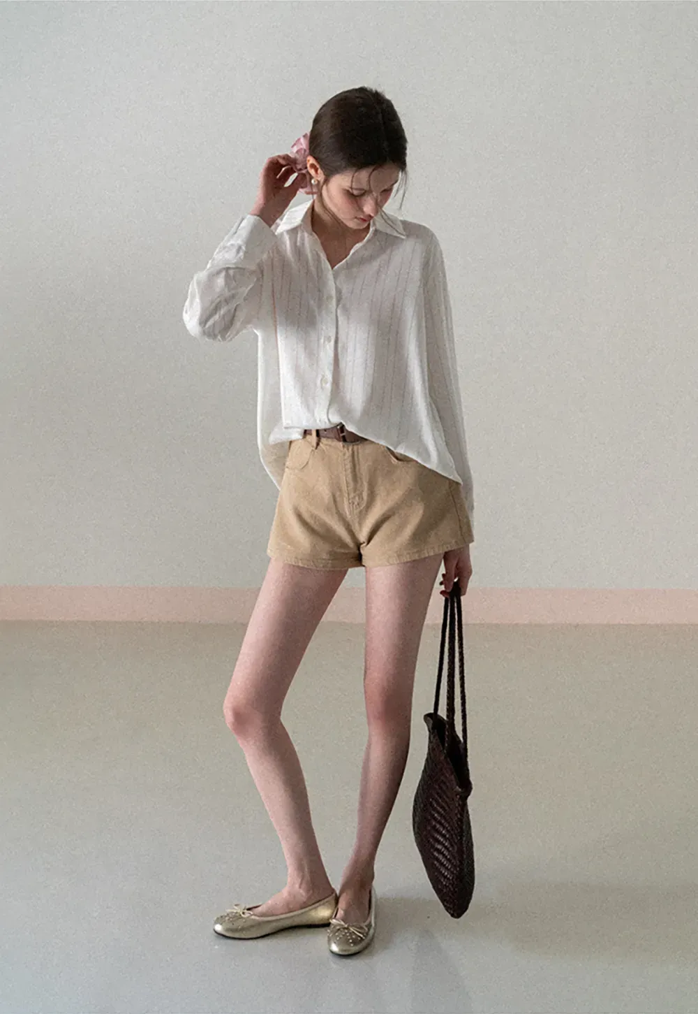 High waist denim shorts with belt loop and front pockets