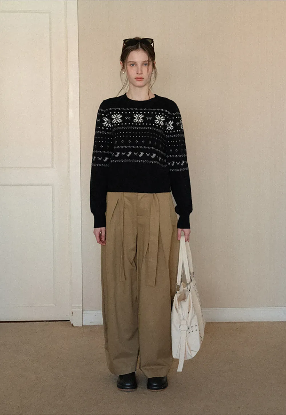 Winter Snowflake Knit Sweater with Round Neck Design