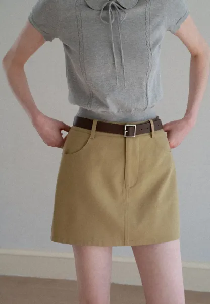 A-line mini skirt with front pockets and belt loops
