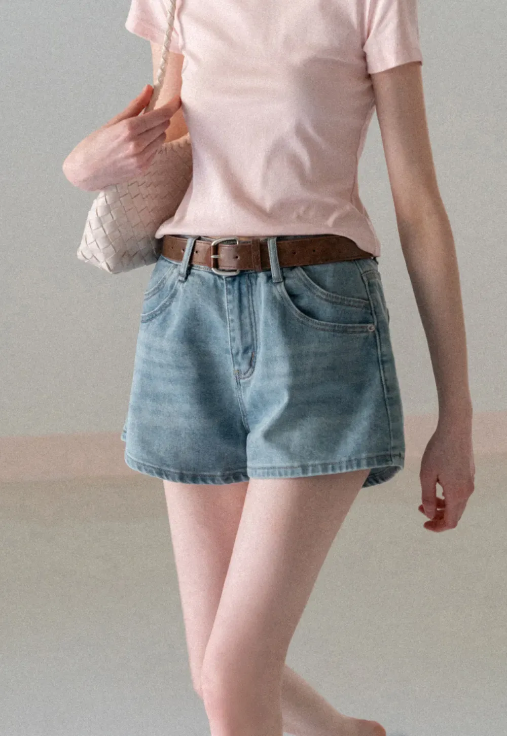 High waist denim shorts with belt loop and front pockets