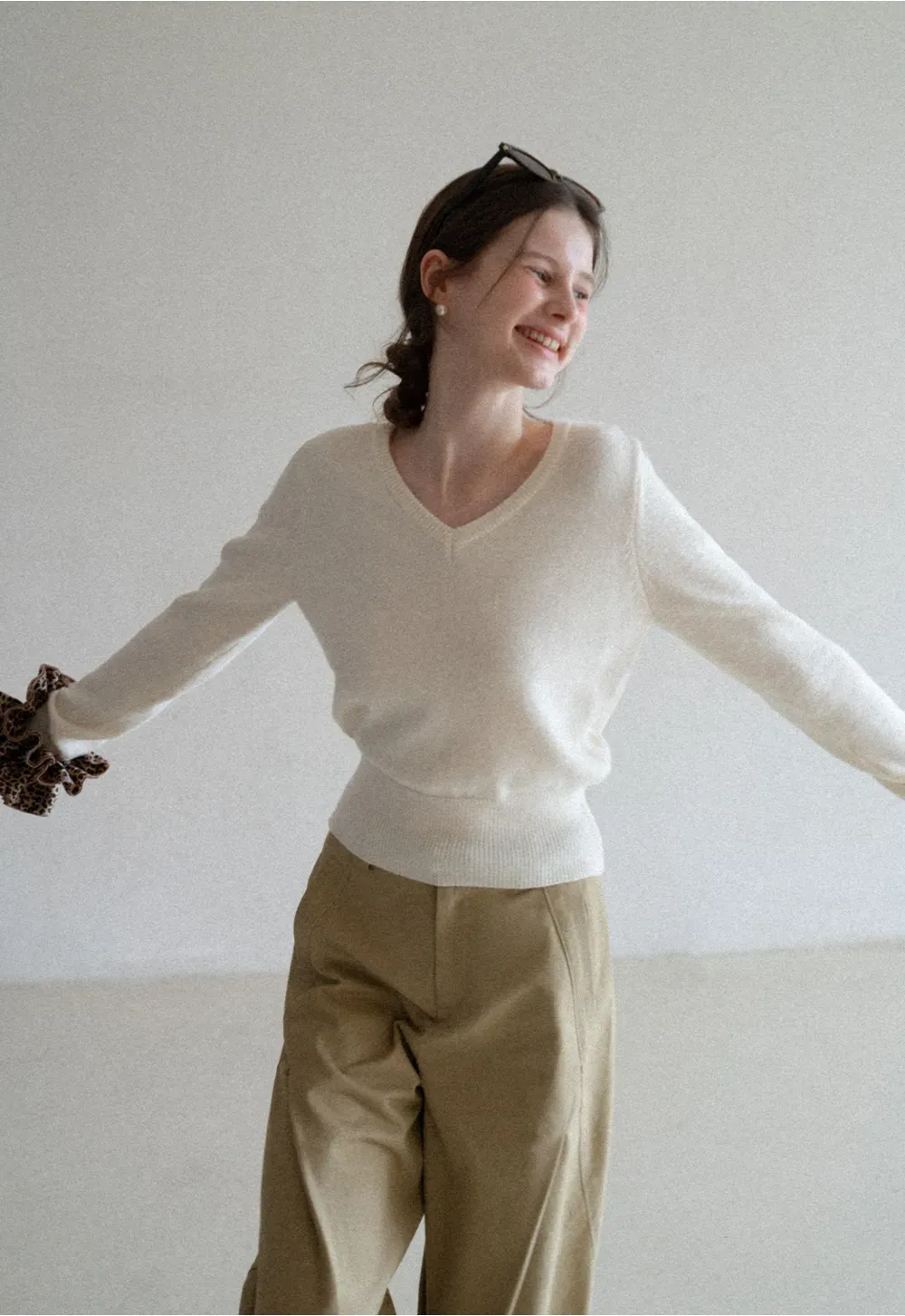 V Neck Knit Sweater with Layered Collar Design