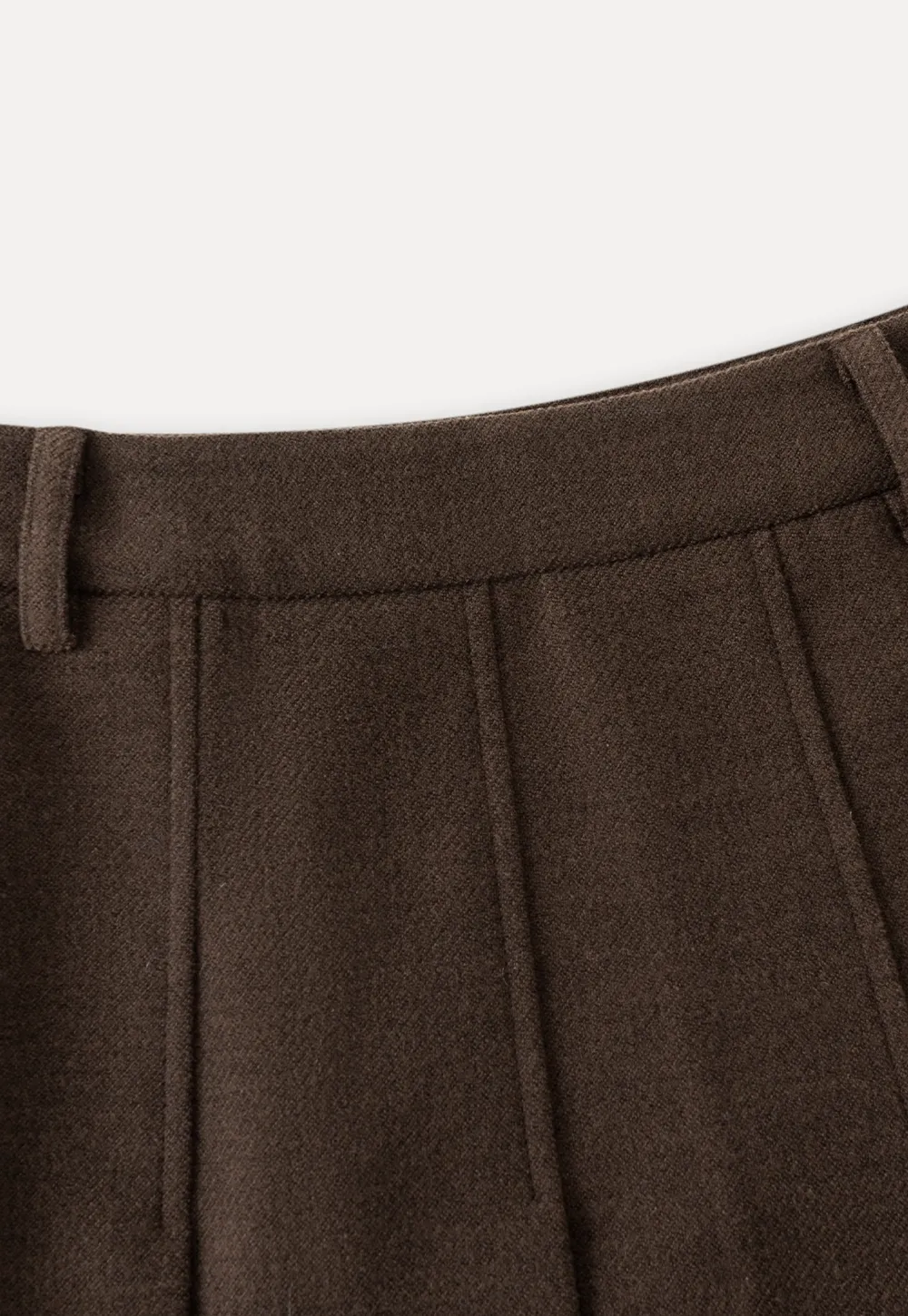 Women’s High-Waisted Pleated Skirt in Brown