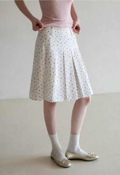 Pleated skirt with floral print