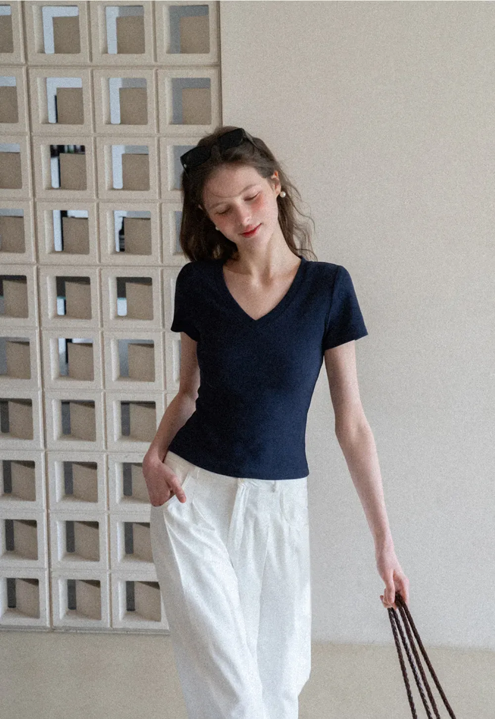 V neck short sleeve knit t shirt