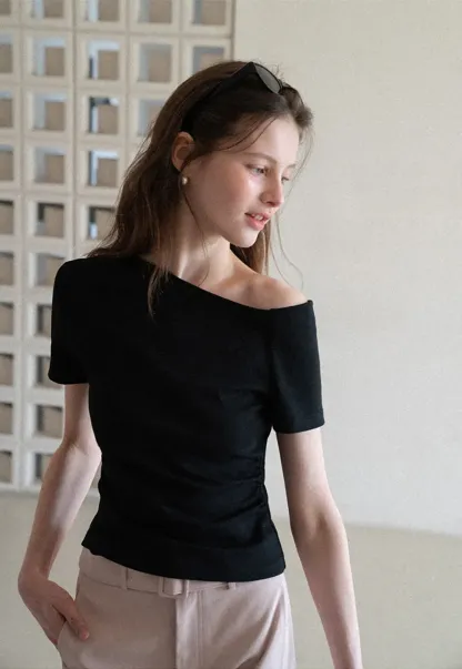 Off shoulder short sleeve fitted t shirt