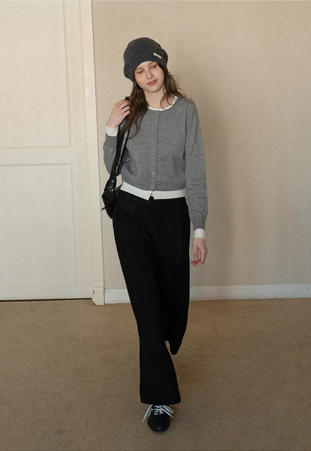 Elegant Round Neck Knit Sweater with Button Detail