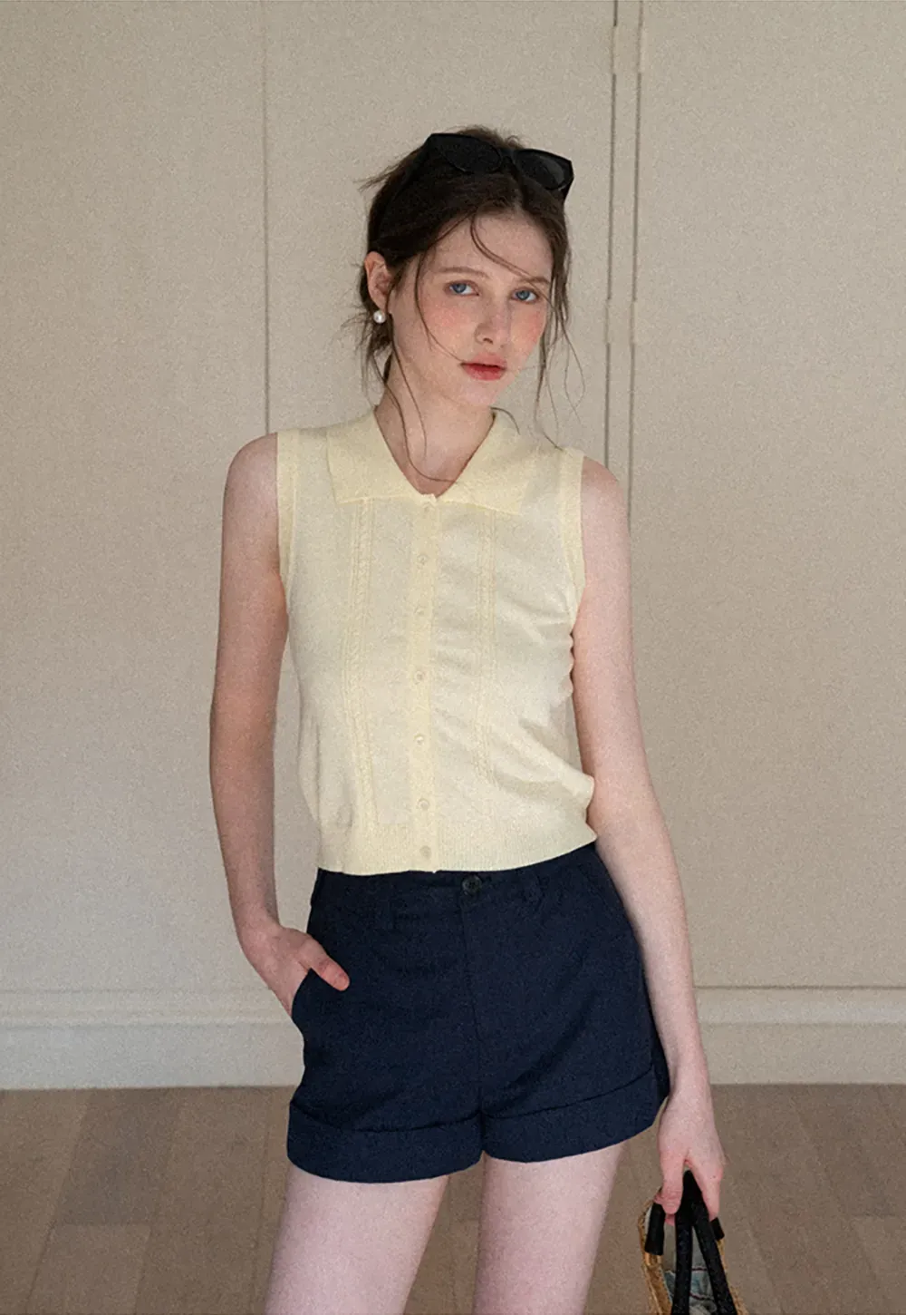 Sleeveless Knit Top with Collar and Buttons