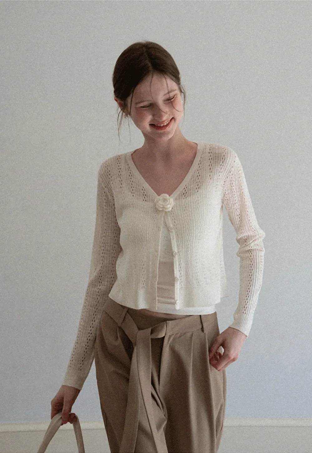 V Neck Cropped Knit Cardigan with Floral Button