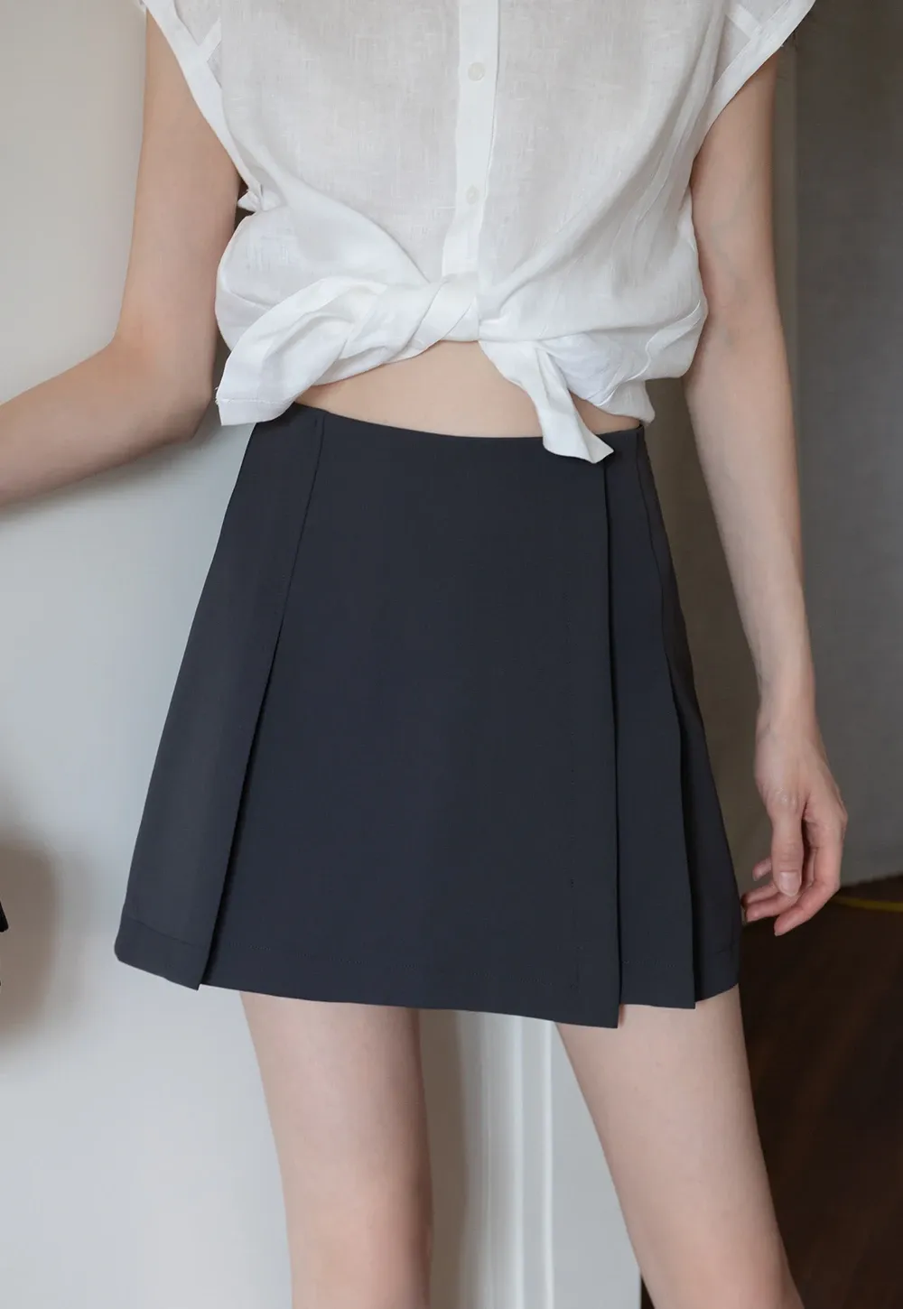 Women’s High-Waist Box-Pleated Mini Skirt