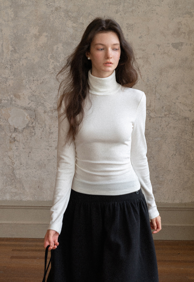 Women Long Sleeve Side Ruched Scoop Neck Crop Top