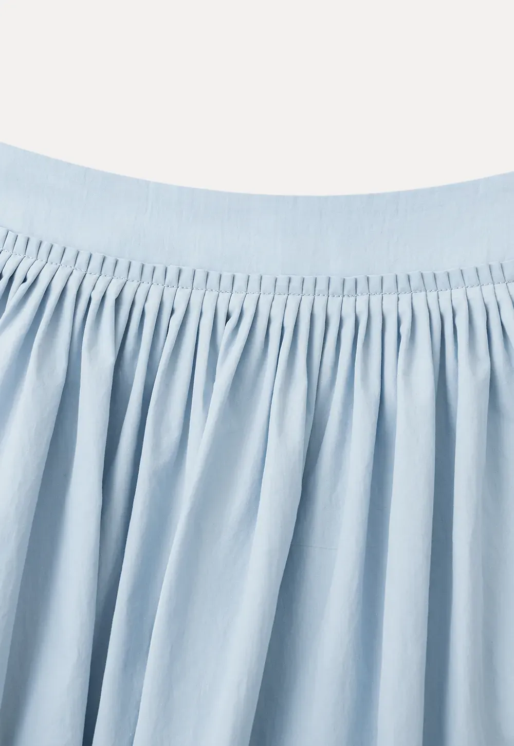 Lightweight pleated midi skirt with elastic waist