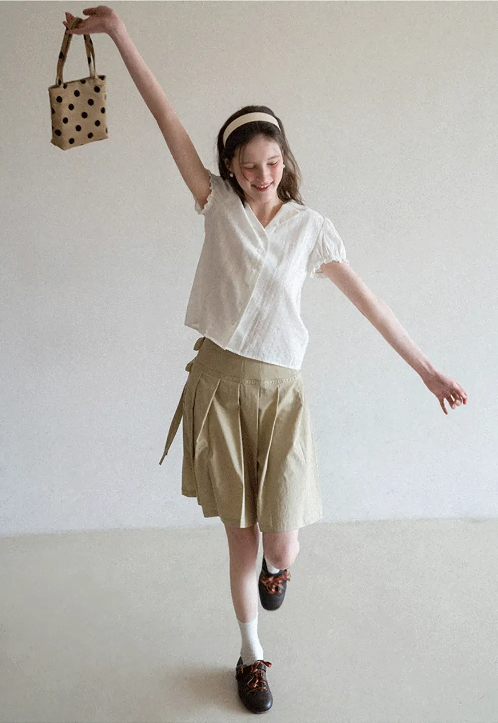 Short Sleeve Shirt with Collar and Button Front