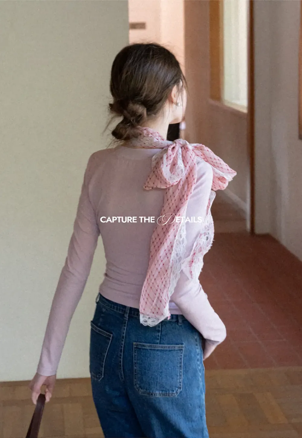 Long sleeve crew neck t shirt with fitted cut