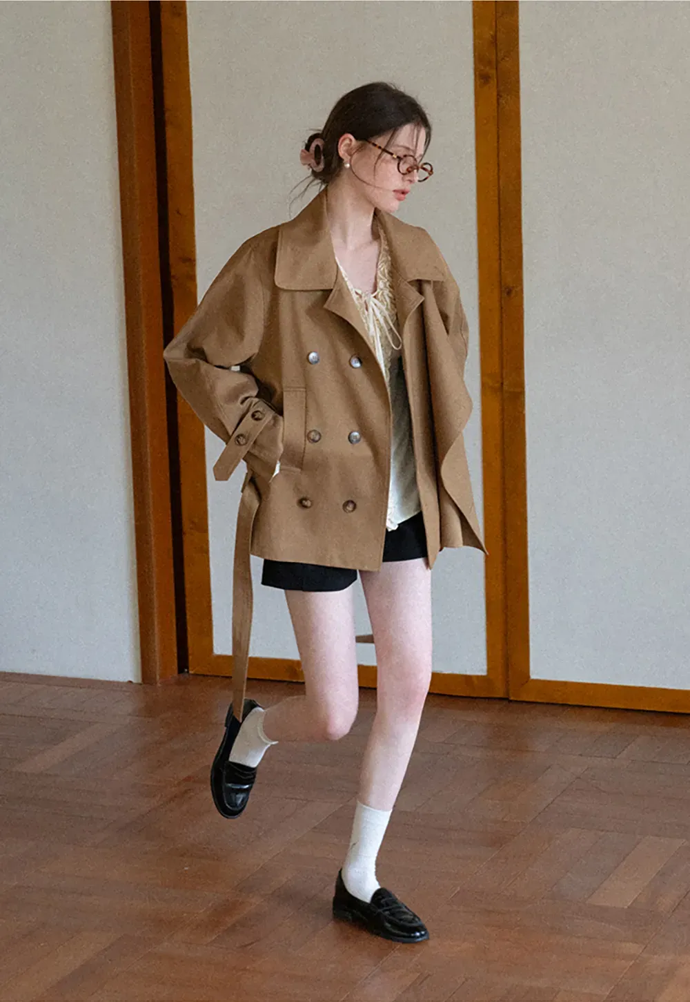 High waist pleated shorts with flared hem