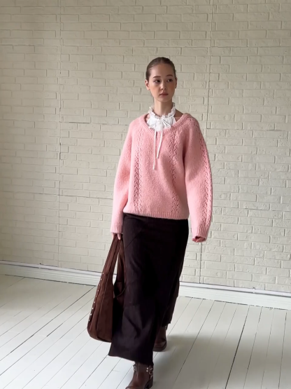 Women Soft Pink V-Neck Knit Sweater