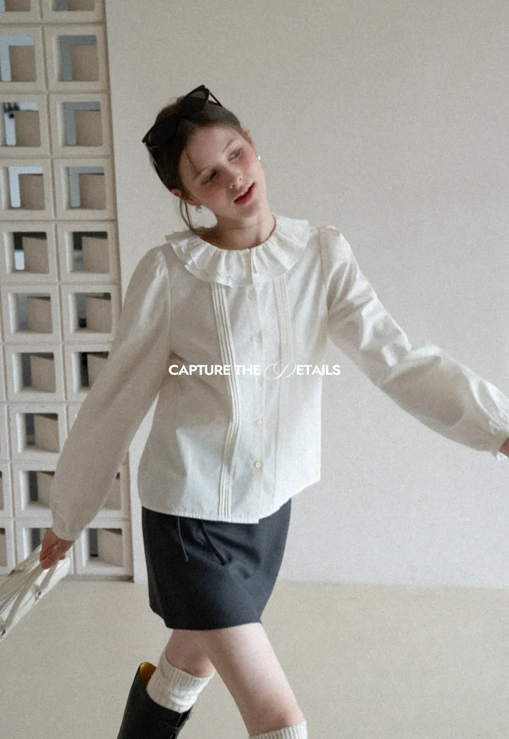 Elegant Blouse with Ruffled Collar and Pintuck Detail