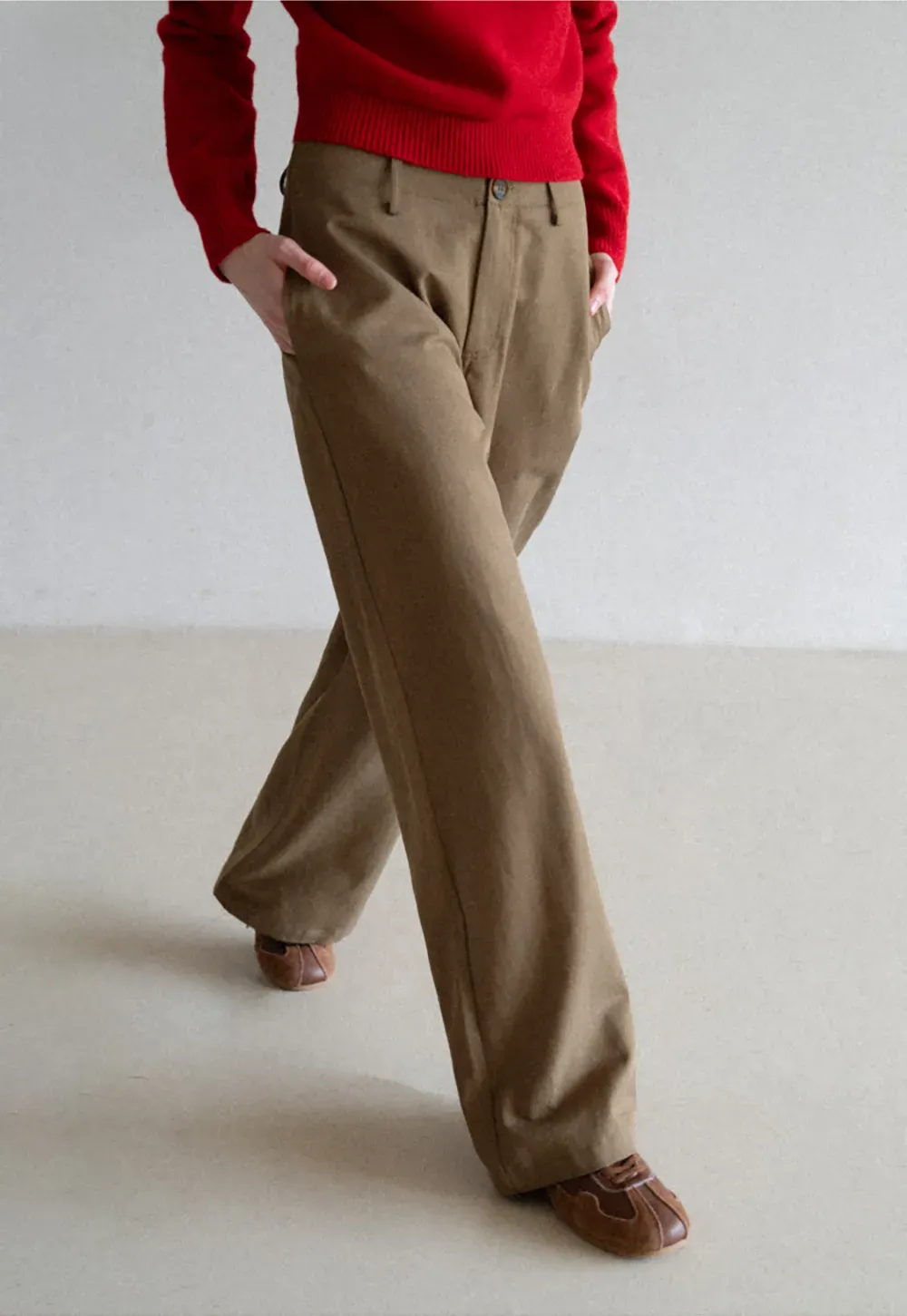 Wide leg casual pants with front pockets and relaxed fit