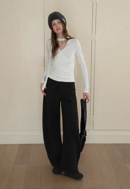 V neck long sleeve top with choker design